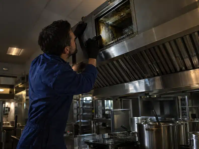 Sopralluogo e videoispezione della cappa in un ristorante di Genova – AirBio