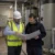 Responsabile sicurezza e tecnico verificano la responsabilita penale legionella in centrale termica